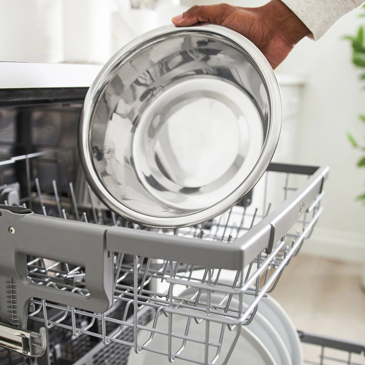 Frisco Farm House Wood Elevated Non-Skid Stainless Steel Dog Bowl - Image 6