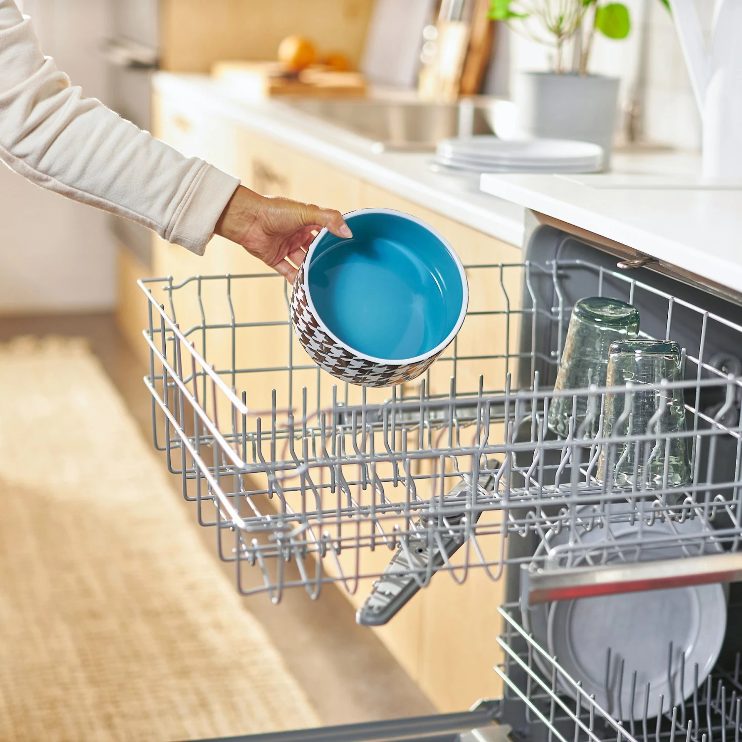 Frisco Houndstooth Non-skid Ceramic Dog Bowl - Image 6