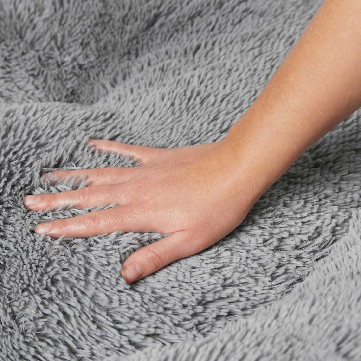 Frisco Eyelash Cat & Dog Bolster Bed & Frisco Eyelash Cat & Dog Bolster Bed - Image 8